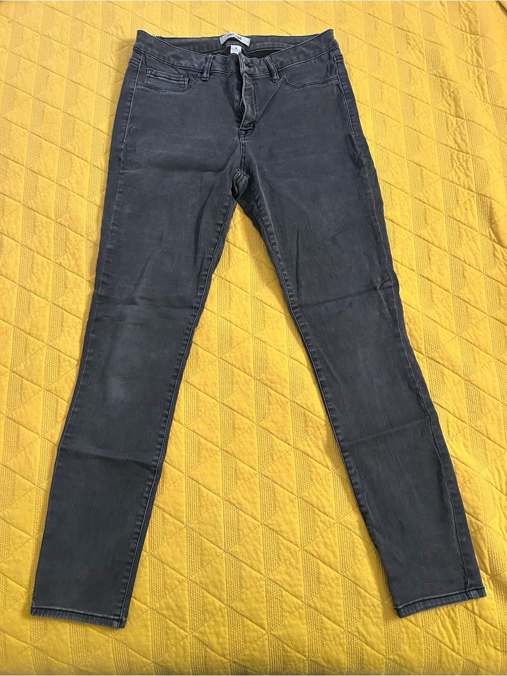 refuge Skinny Jeans in Charcoal Gray